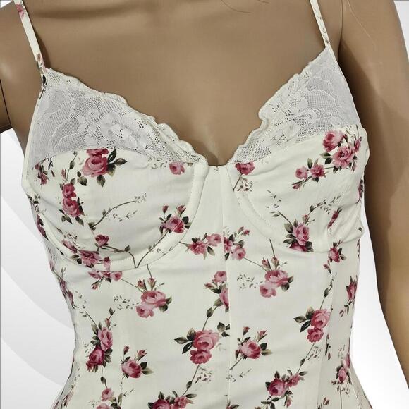 2/$50 WeWoreWhat Antique White Vintage Roses Lace Peplum Corset Dress Size 2 - Picture 4 of 9